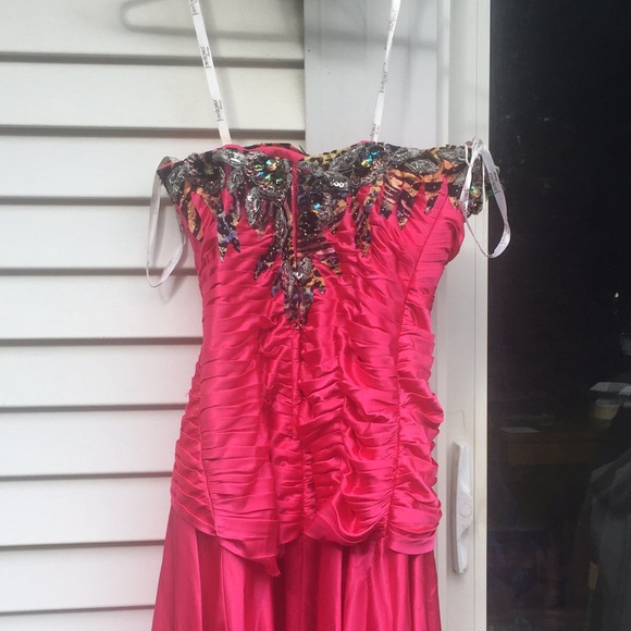 Ladies Tony Bowls Evening Wear Size 4 Pink Long. - Picture 5 of 6